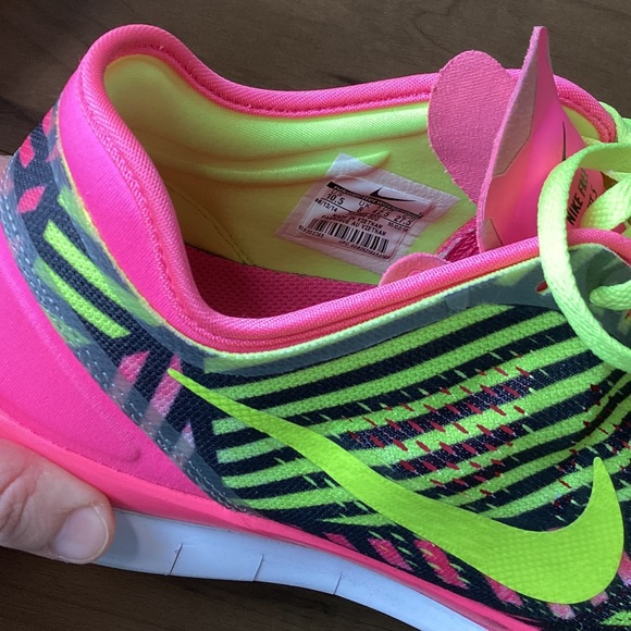 Nike Free 5.0 TR Fit 5 Print Pink Pow/Black/Volt Size 10.5W - Picture 3 of 4
